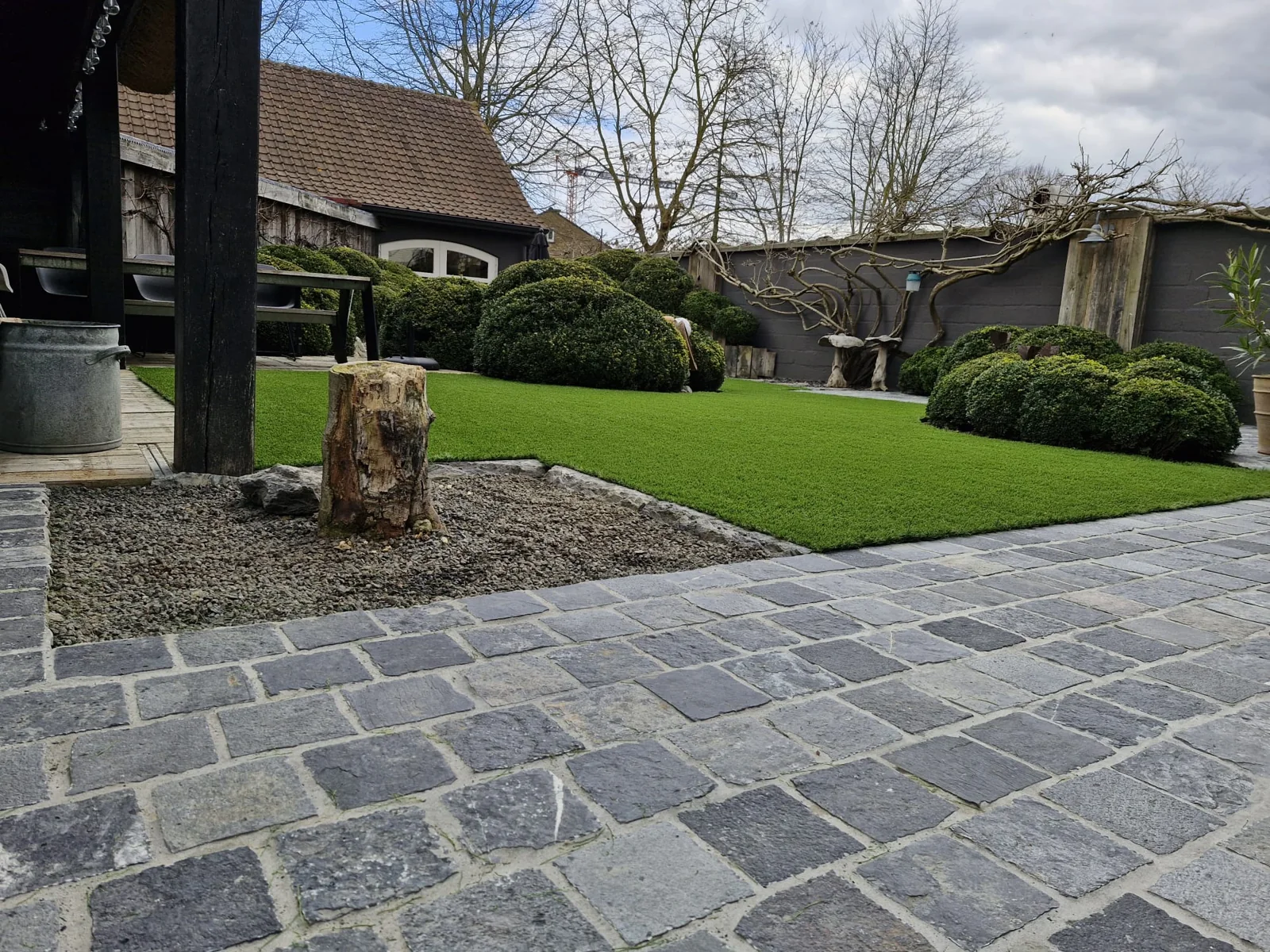Een groene tuin in Menen — Na de aanleg